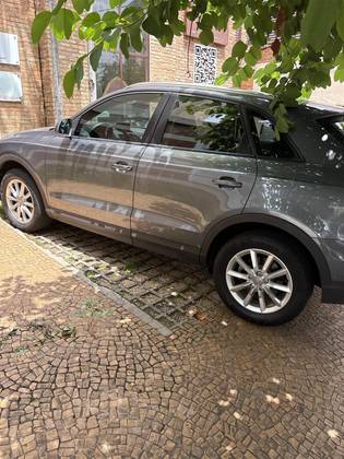 AUDI Q3 1.4 TFSI ATTRACTION GASOLINA 4P S TRONIC
